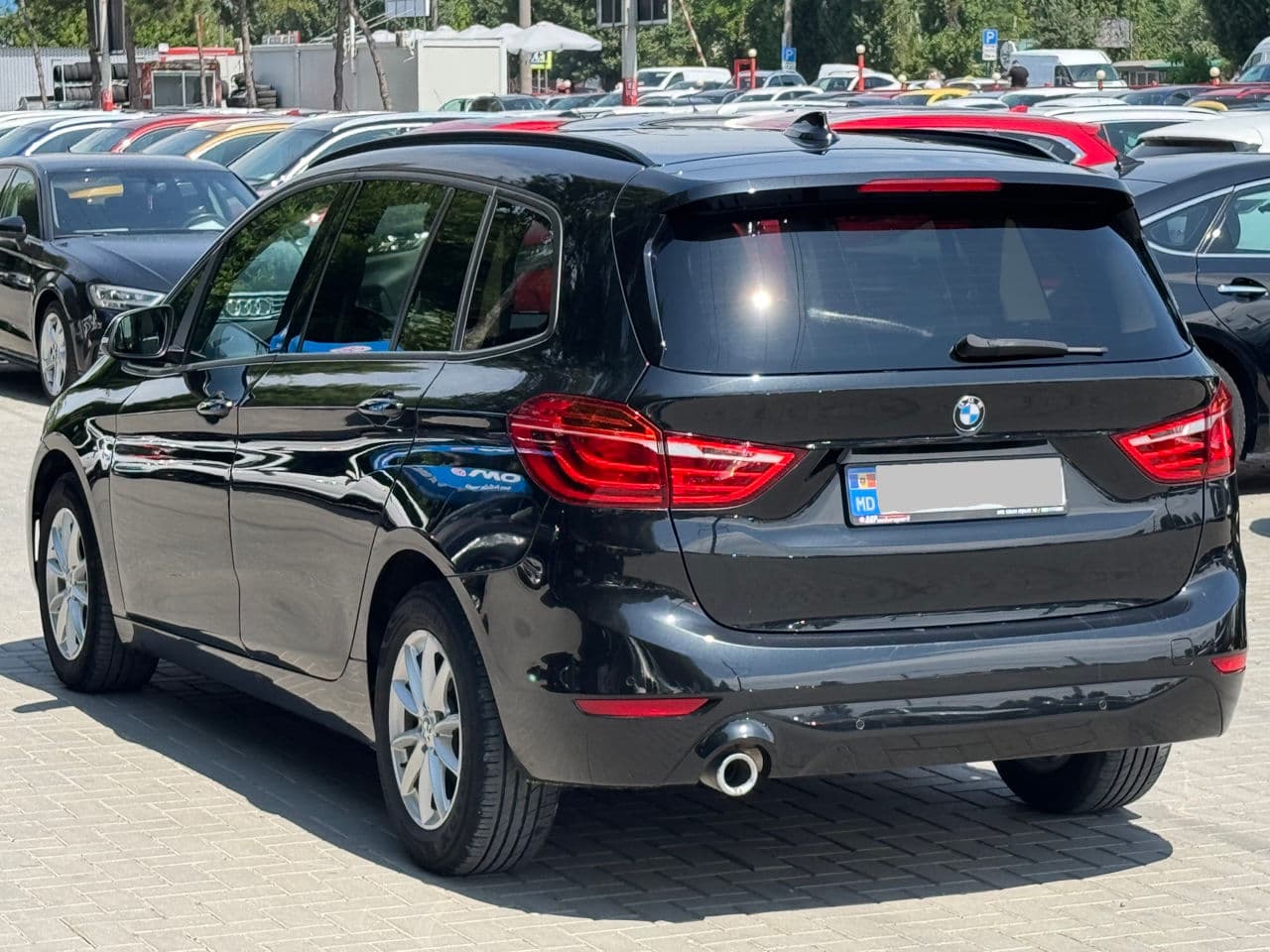 BMW 216d 2018 — Миниатюра 4