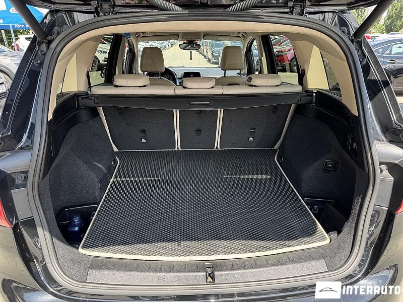 BMW 216d 2018 — Миниатюра 5