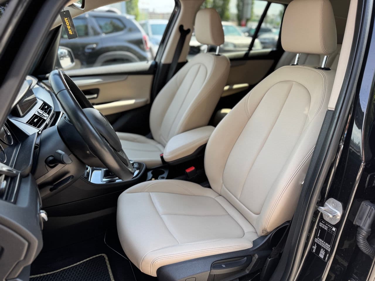 BMW 216d 2018 — Миниатюра 6