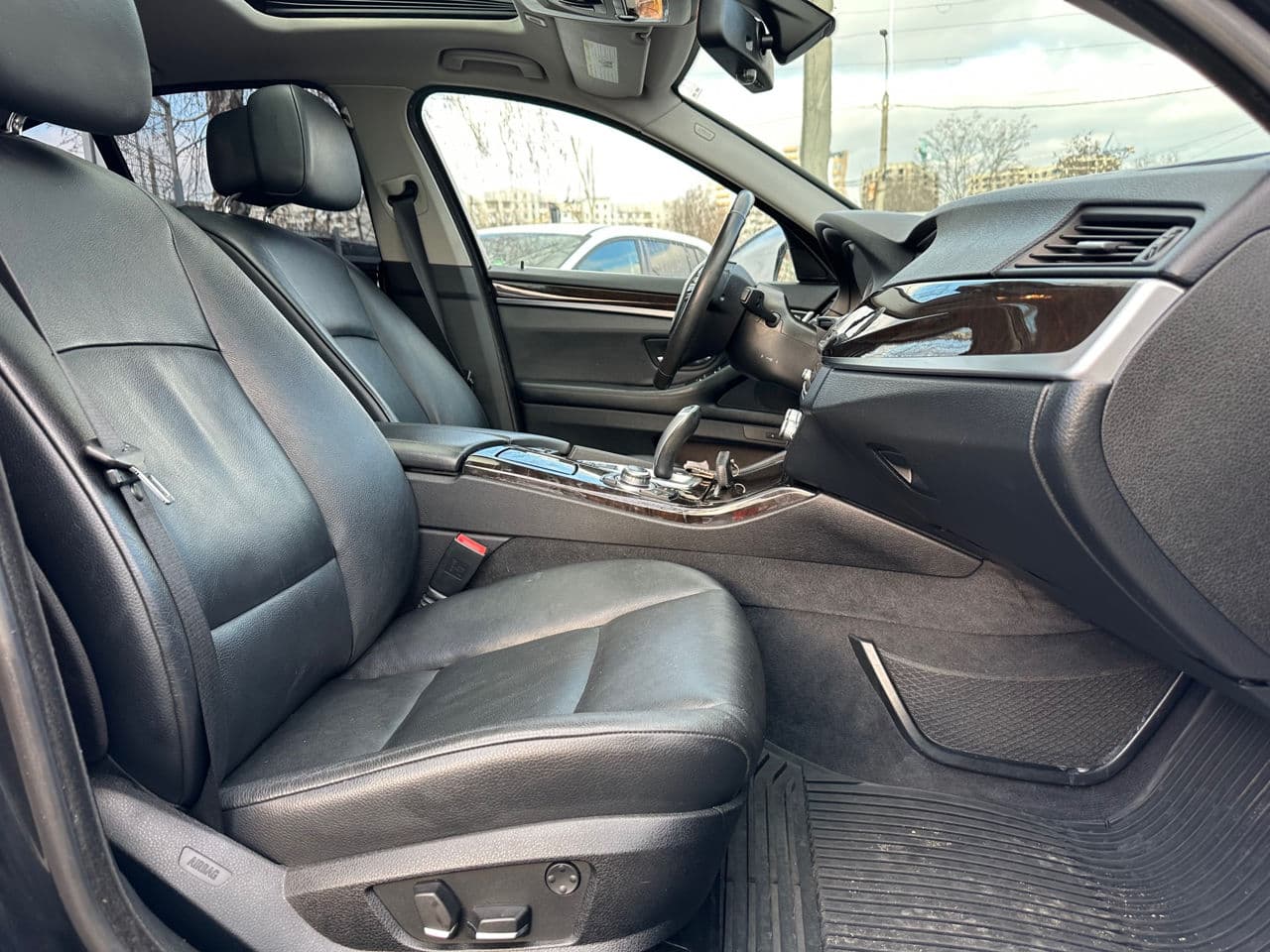 BMW 528 2012 — Миниатюра 20
