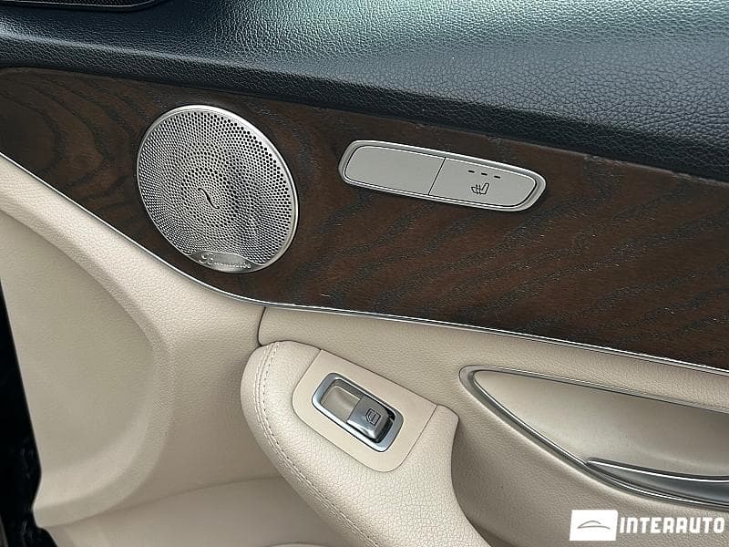 2018 Mercedes C 220 — Miniatură 17