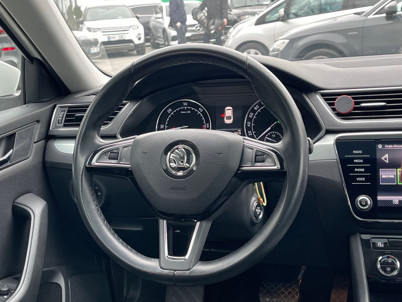 Skoda Superb 2018 — Миниатюра 8