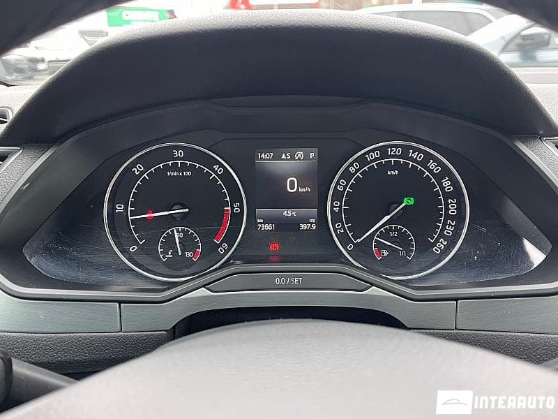 Skoda Superb 2018 — Миниатюра 9