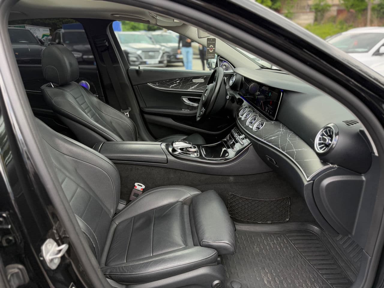 Mercedes E 200 2017 — Миниатюра 18