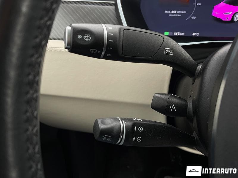 Tesla Model X 2018 — Миниатюра 10