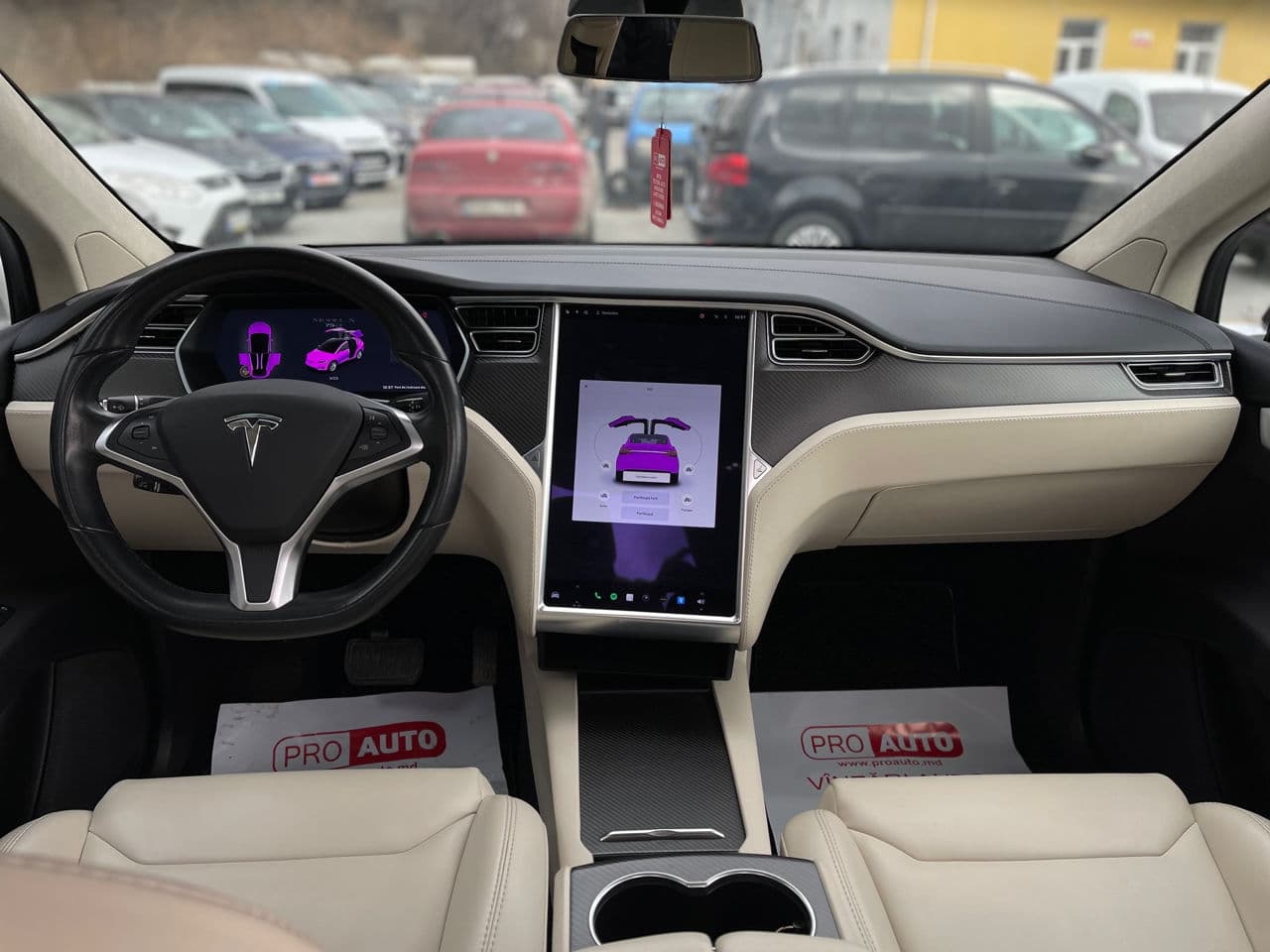 Tesla Model X 2018 — Миниатюра 12