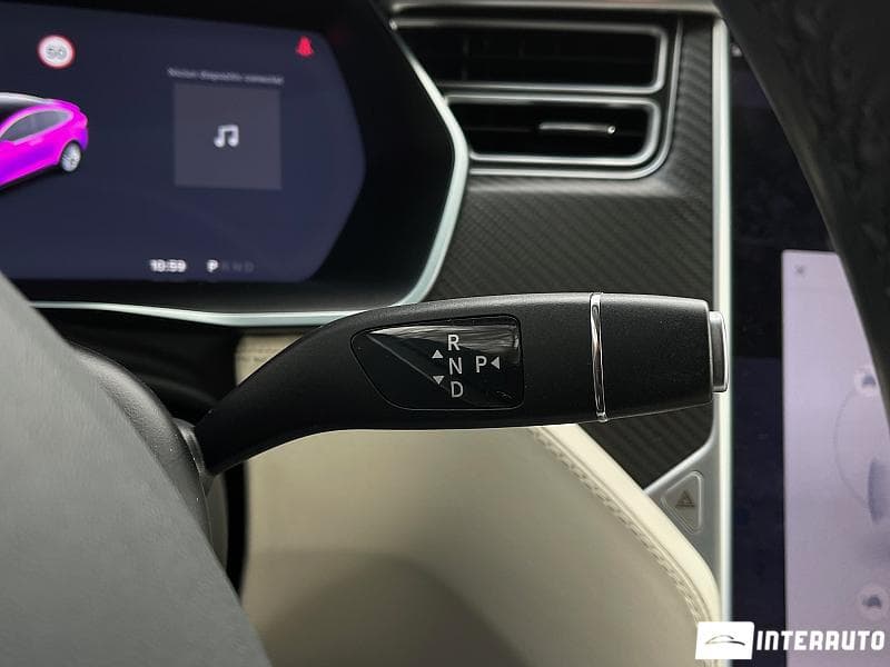 Tesla Model X 2018 — Миниатюра 11