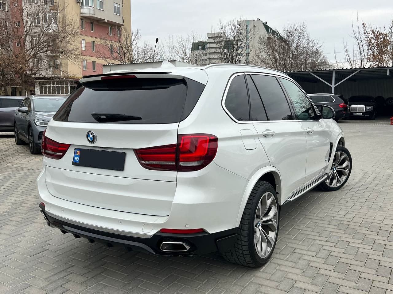 2017 BMW X5 4.0e — Miniatură 2