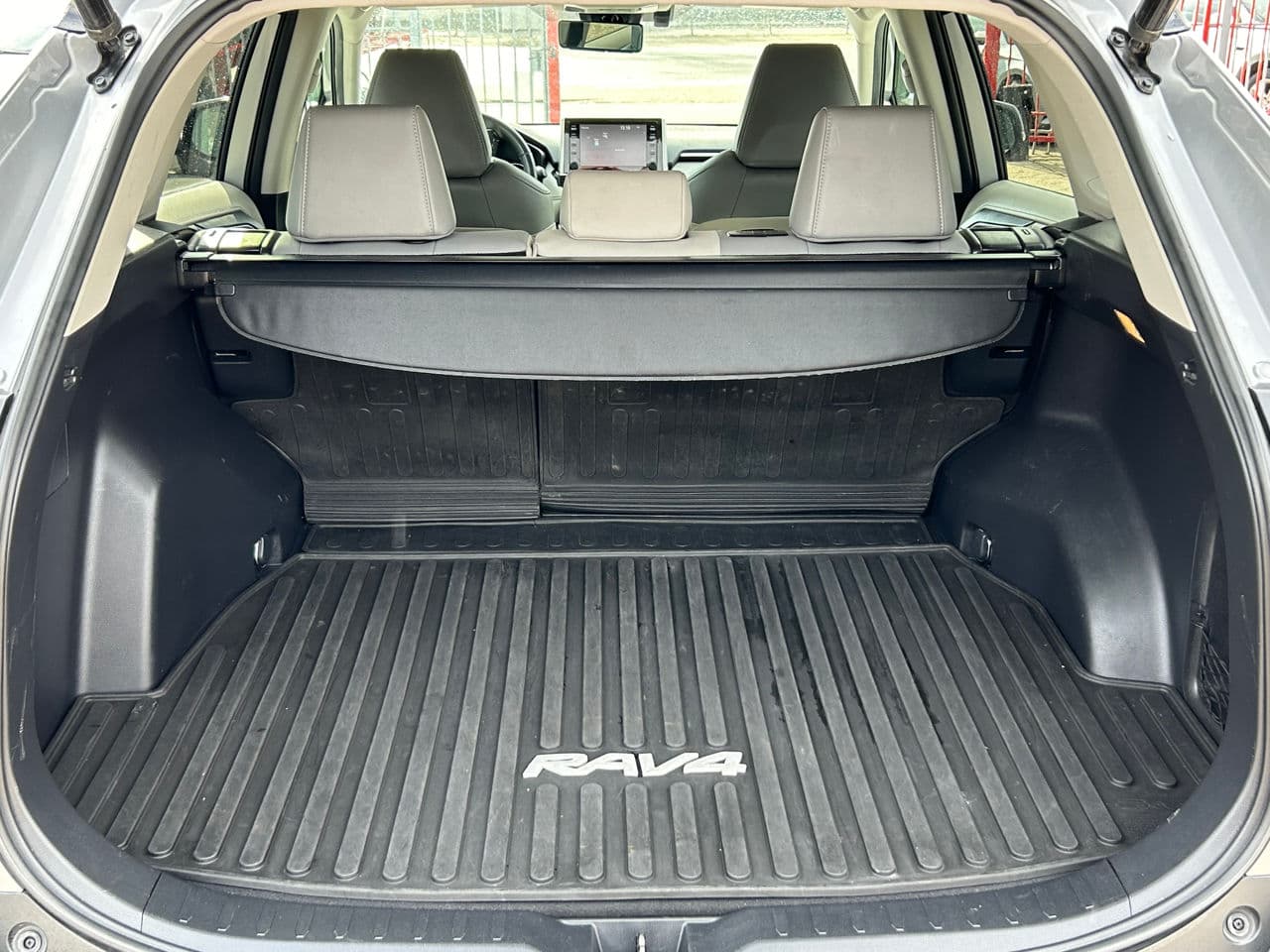 Toyota Rav-4 2019 — Миниатюра 18