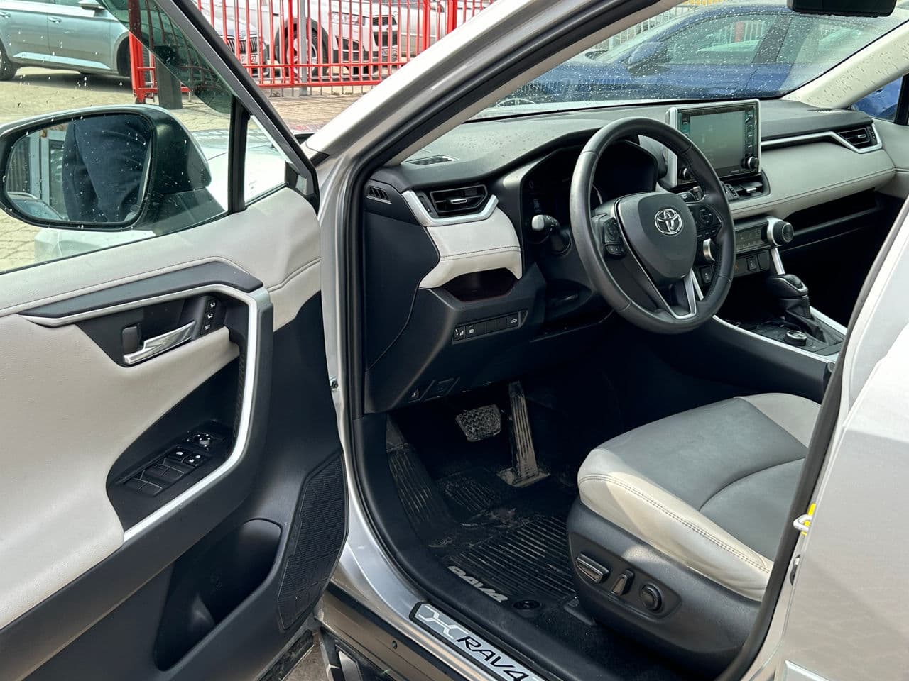 Toyota Rav-4 2019 — Миниатюра 7