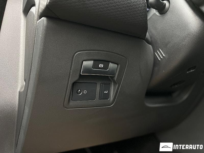 Land Rover Range Rover Velar 2017 — Миниатюра 25