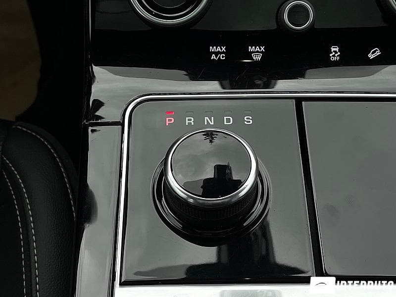 Land Rover Range Rover Velar 2017 — Миниатюра 22