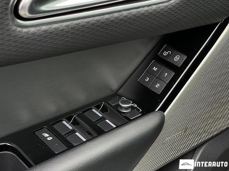 Land Rover Range Rover Velar 2017 — Миниатюра 23