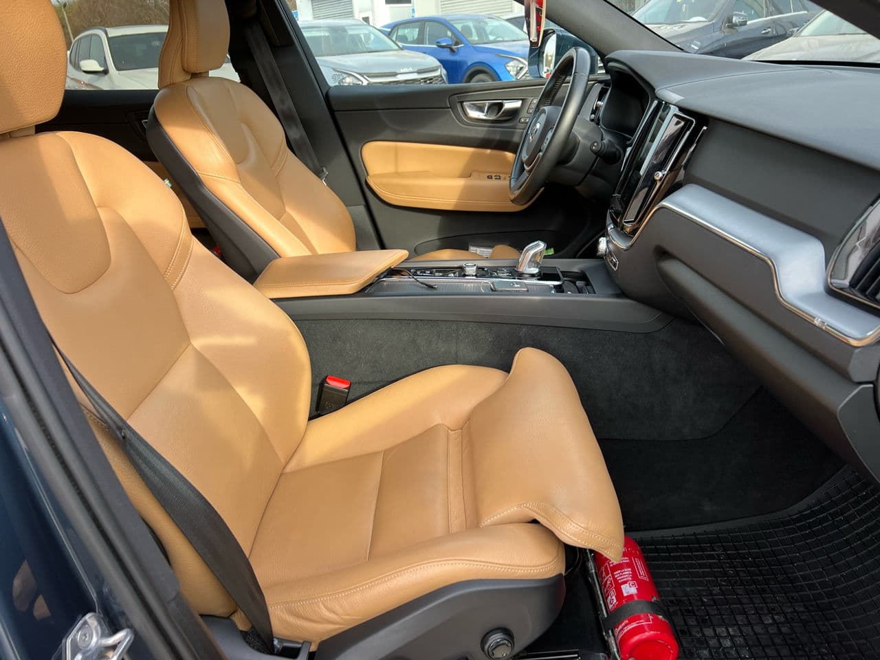 Volvo XC 60 2018 — Миниатюра 16