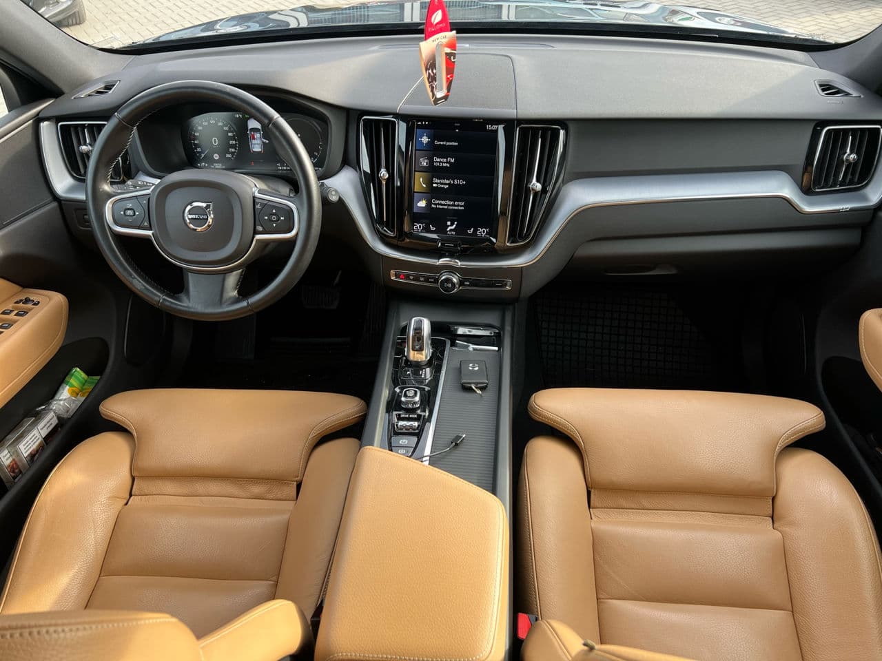 Volvo XC 60 2018 — Миниатюра 8