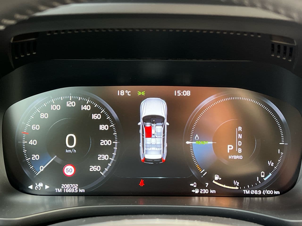 Volvo XC 60 2018 — Миниатюра 10
