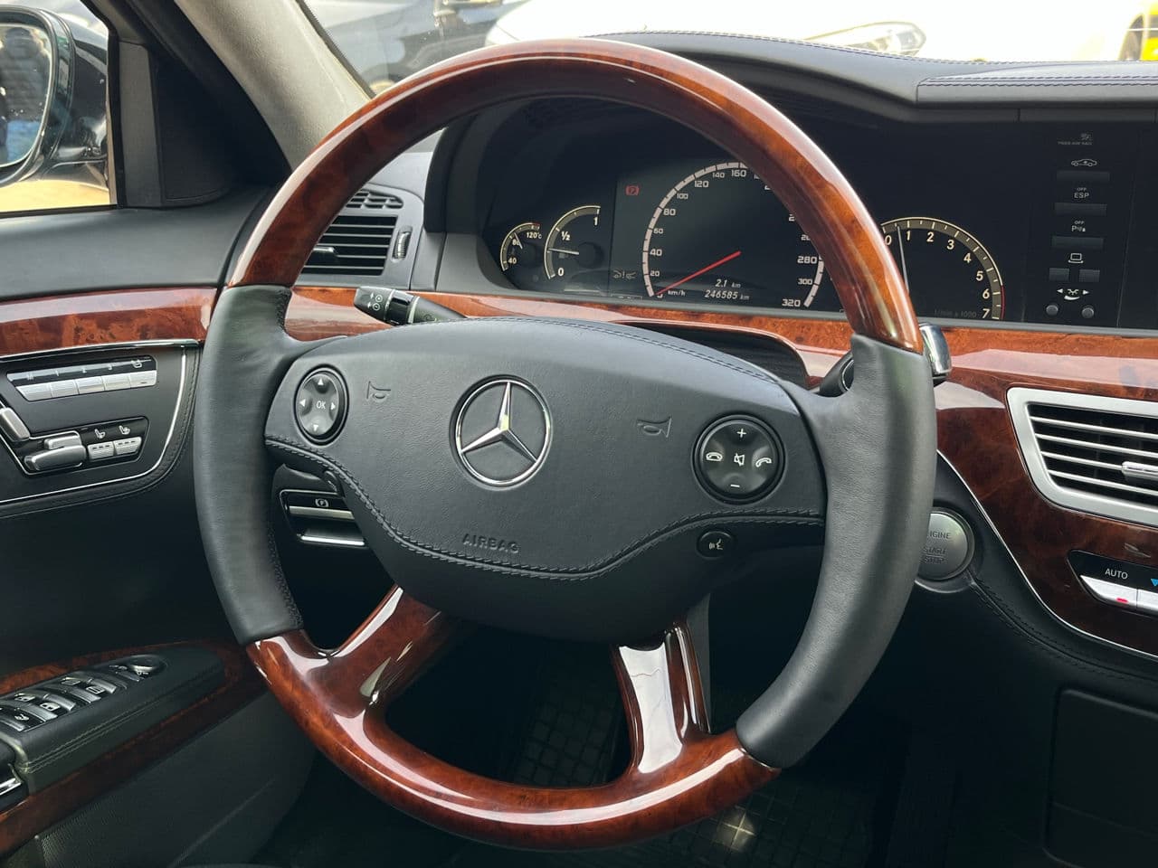 Mercedes S 600 2007 — Миниатюра 10