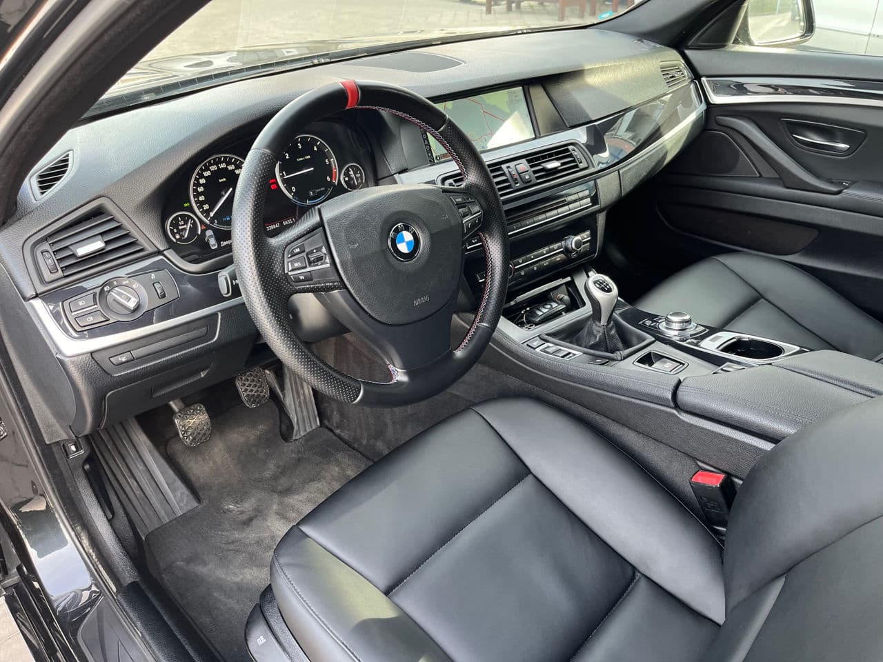 BMW 520 2012 — Миниатюра 6