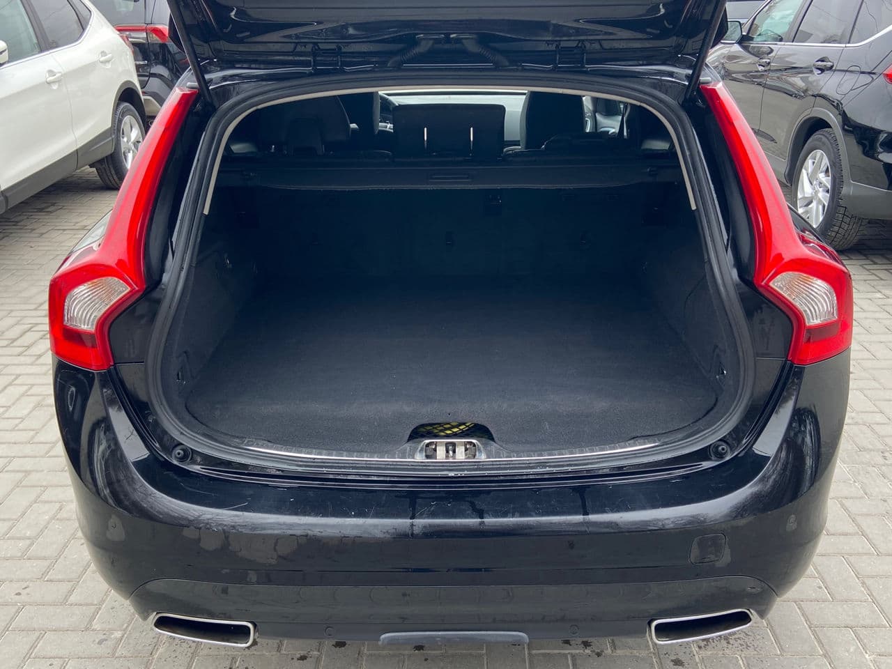 Volvo V 60 2015 — Миниатюра 5