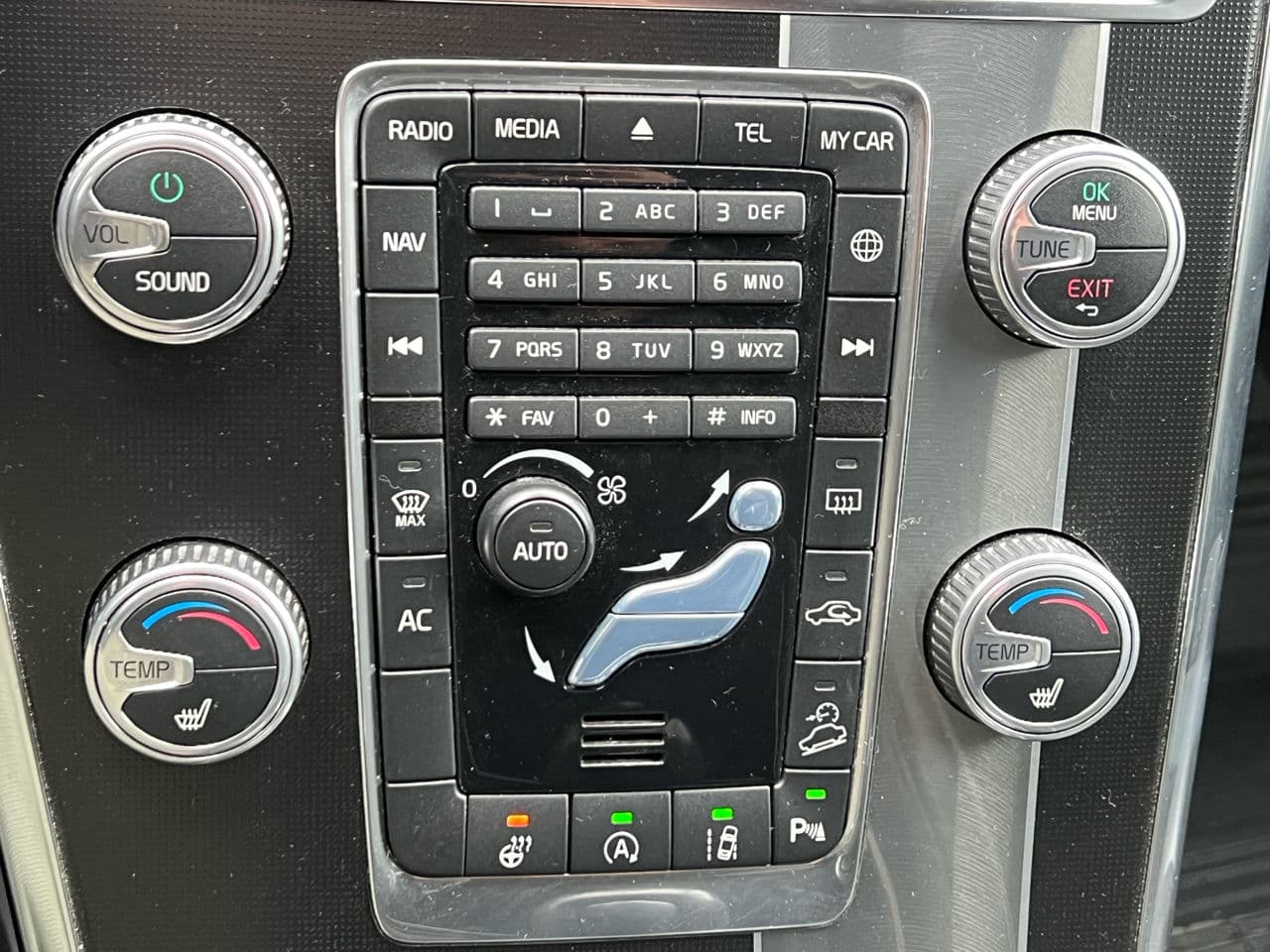 Volvo XC 60 2016 — Миниатюра 14