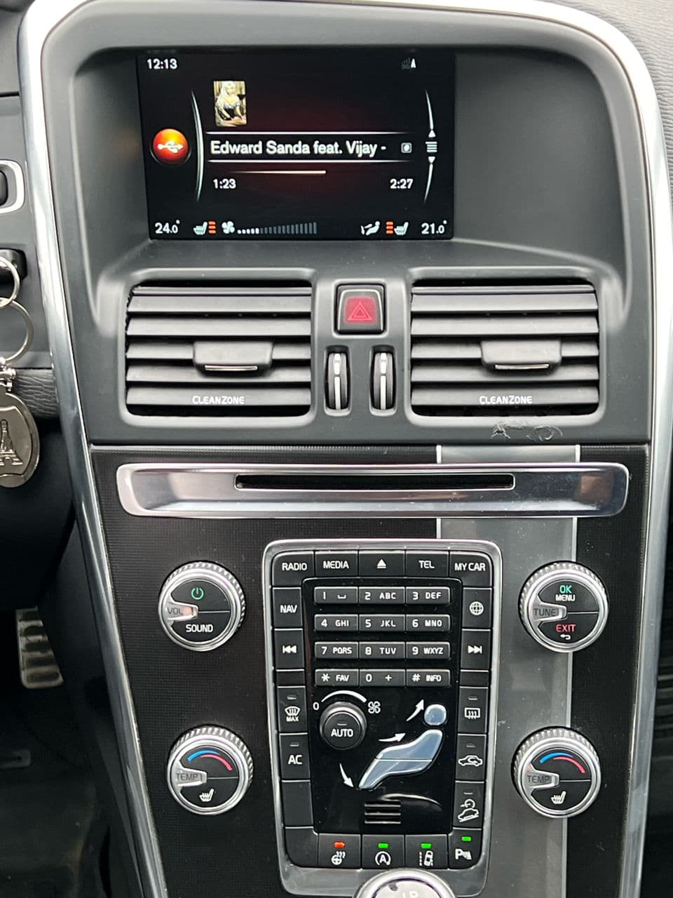 Volvo XC 60 2016 — Миниатюра 13