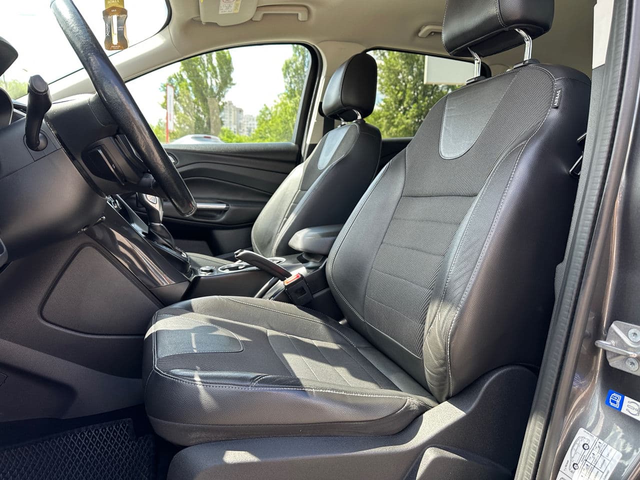 Ford Kuga 2015 — Миниатюра 5