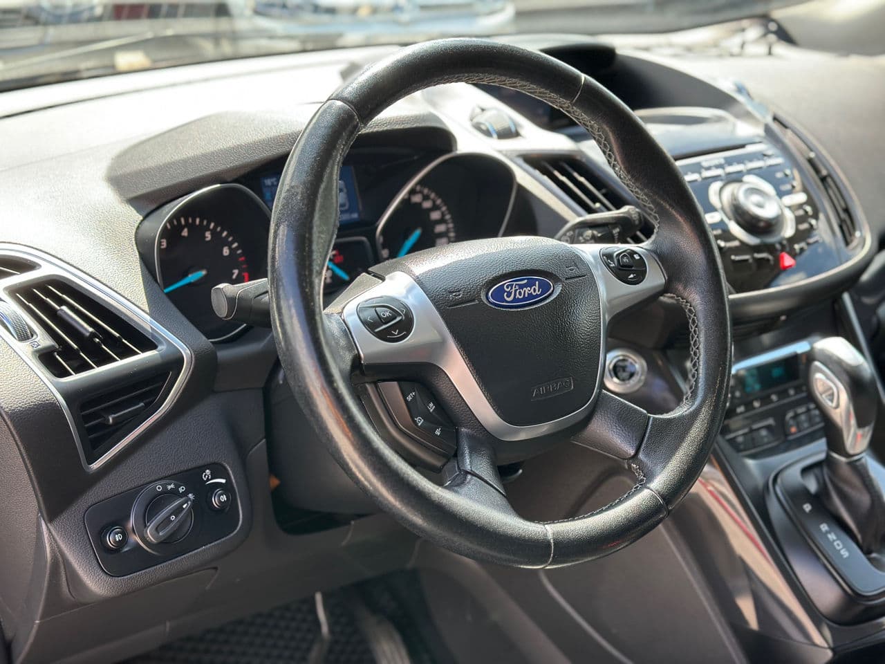 Ford Kuga 2015 — Миниатюра 7