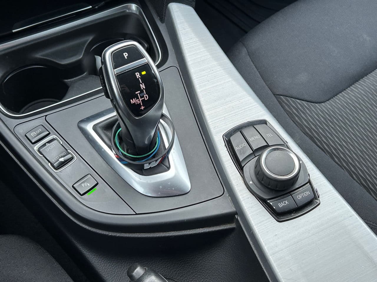 2012 BMW 320 — Miniatură 11