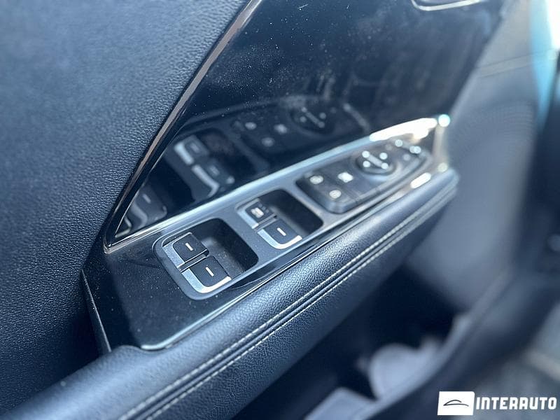 Kia Niro 2016 — Миниатюра 6
