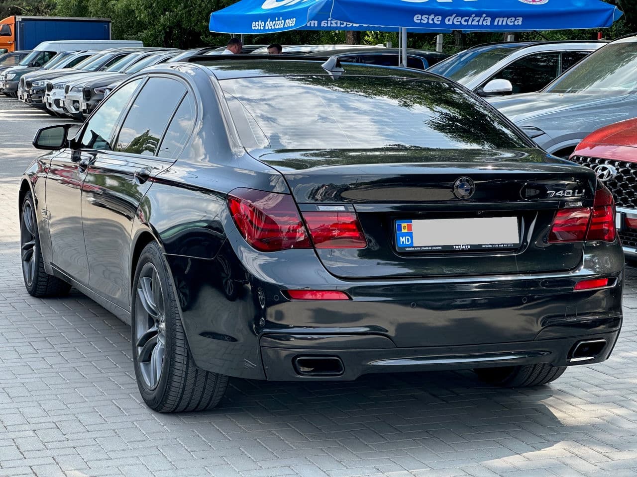BMW 740 2011 — Миниатюра 4