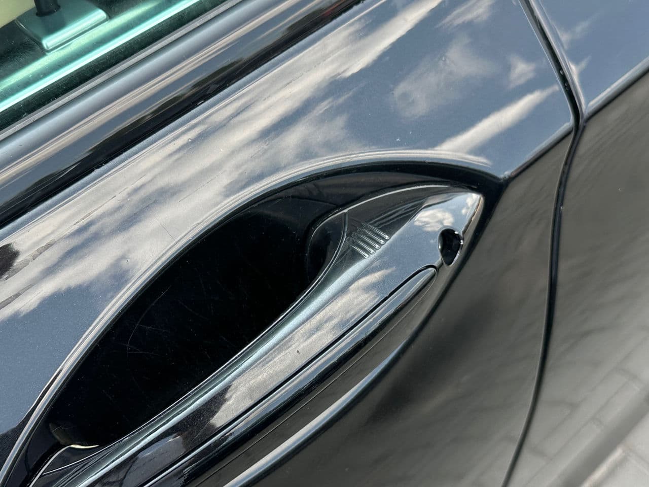 BMW 740 2011 — Миниатюра 5