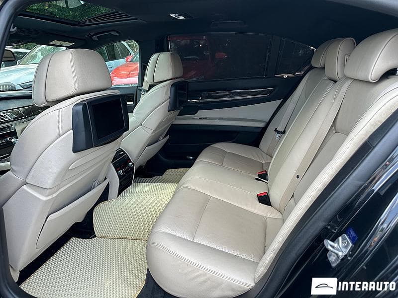 BMW 740 2011 — Миниатюра 20