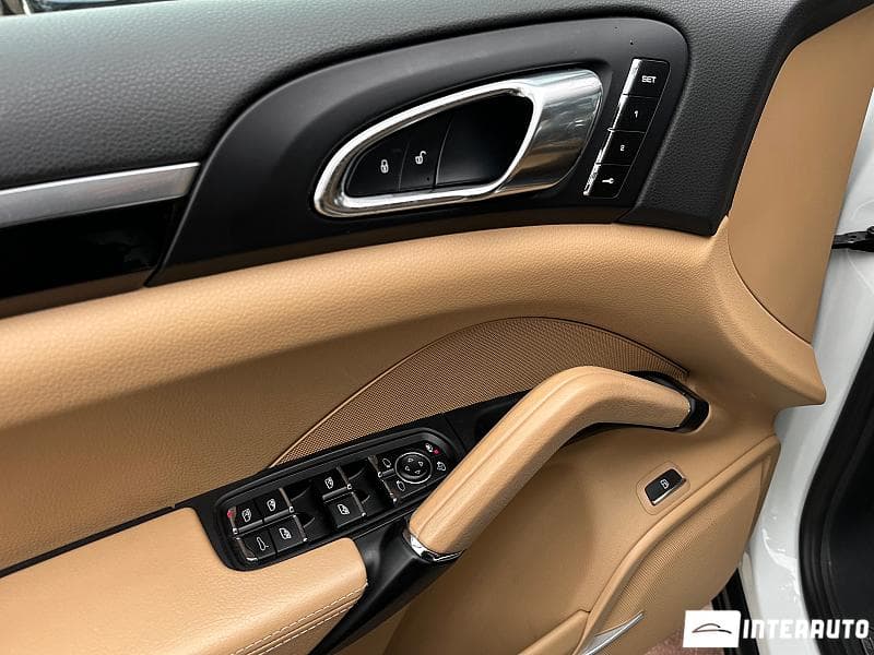 Porsche Cayenne S Hybrid 2015 — Миниатюра 7