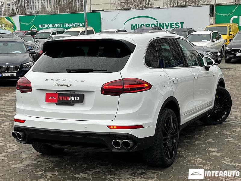 Porsche Cayenne S Hybrid 2015 — Миниатюра 3