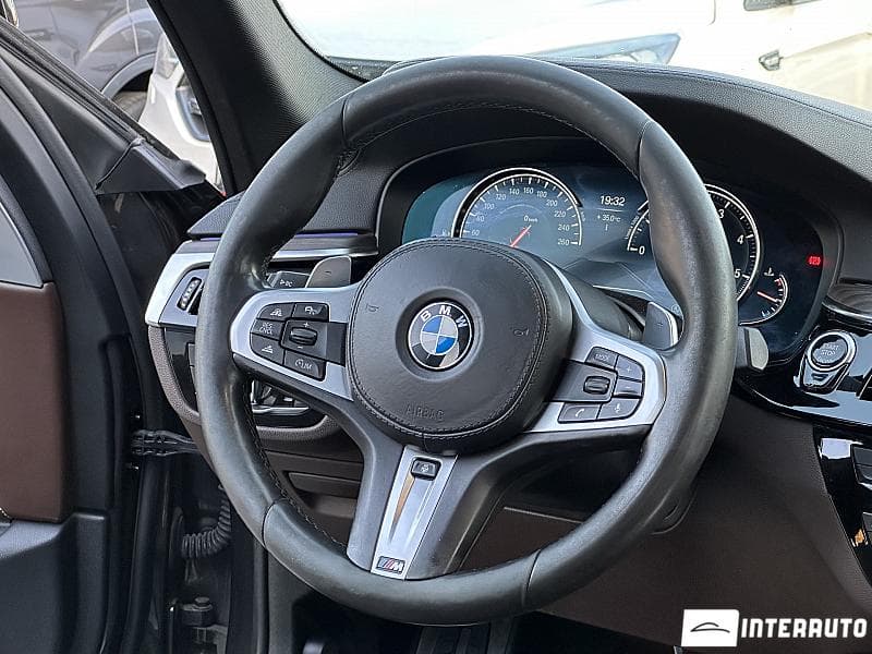 BMW 520 2018 — Миниатюра 7