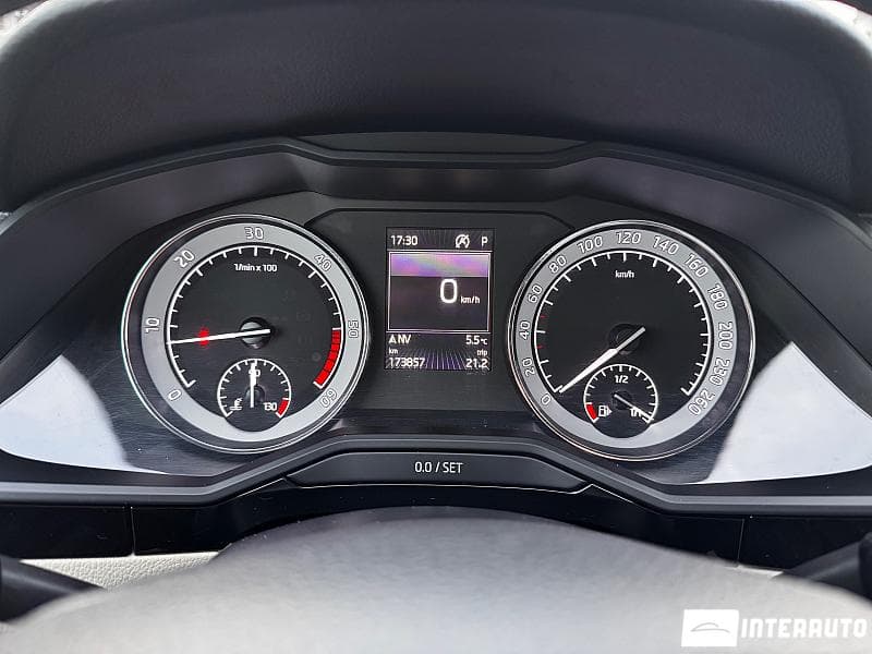 Skoda Superb 2017 — Миниатюра 8