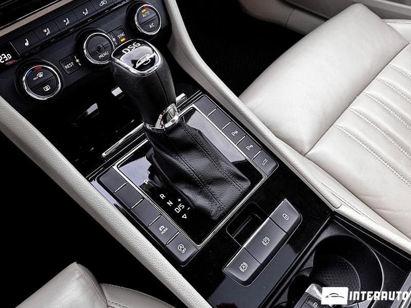 Skoda Superb 2017 — Миниатюра 11