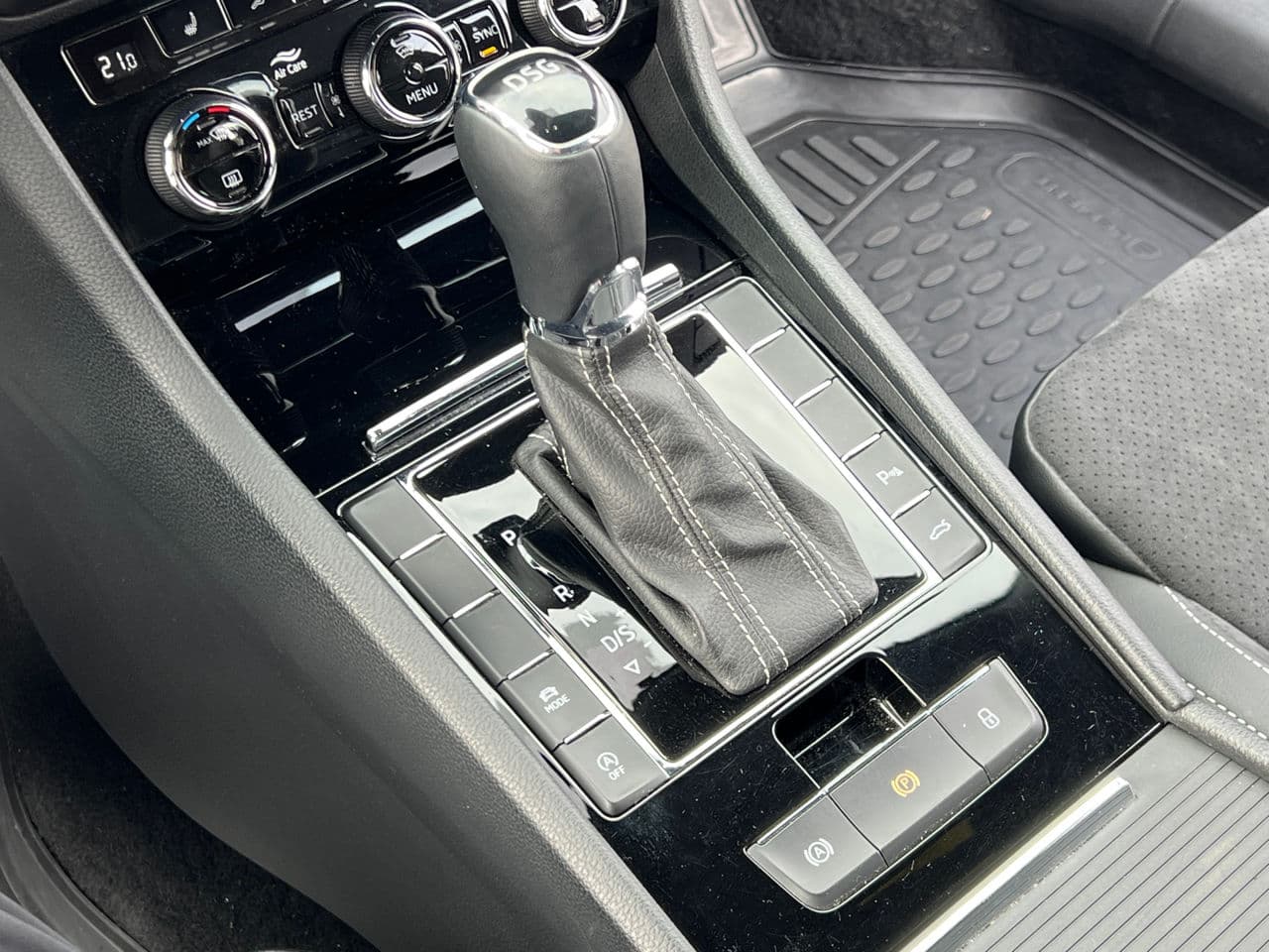 Skoda Superb 2019 — Миниатюра 12
