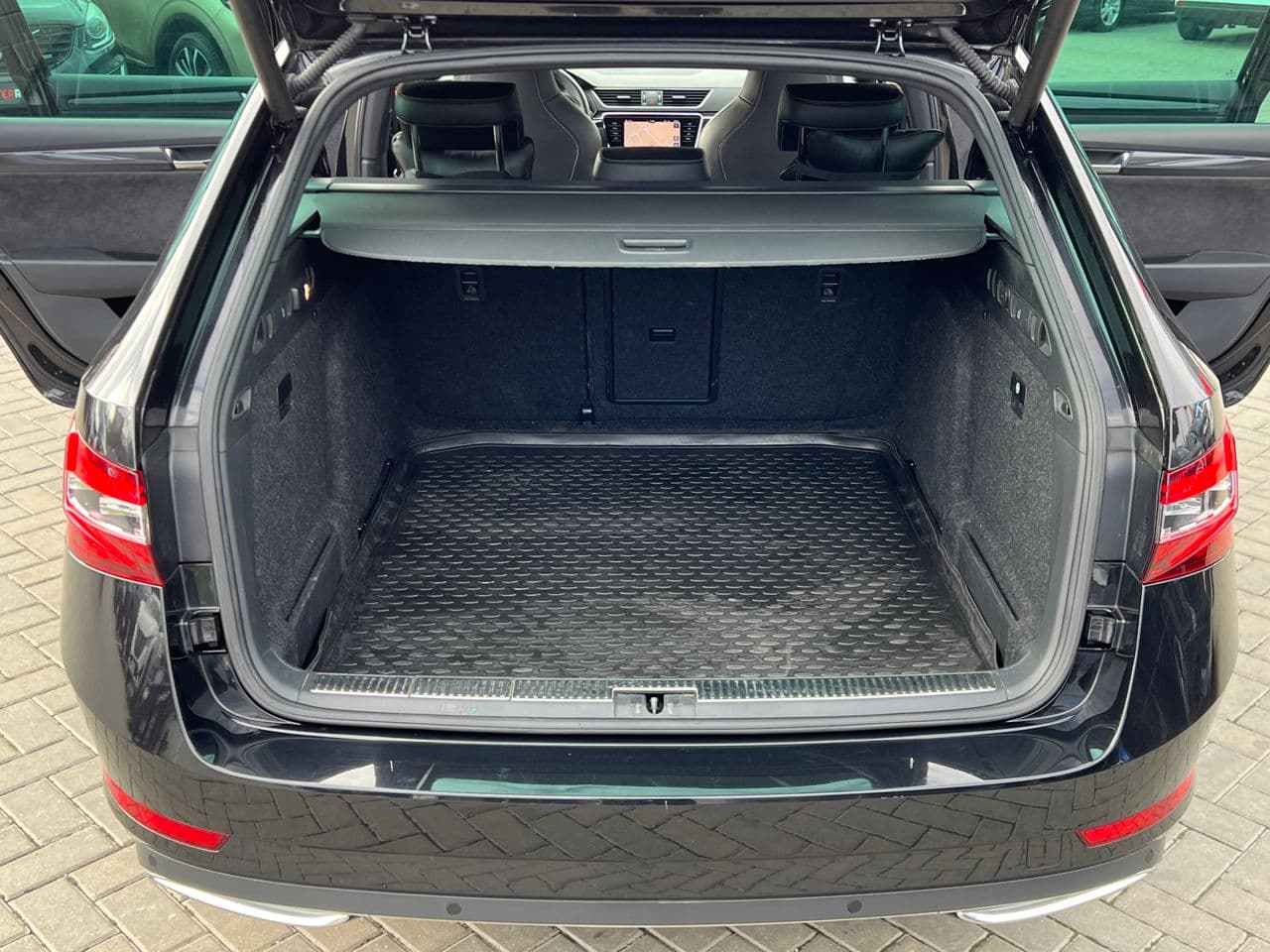Skoda Superb 2019 — Миниатюра 21