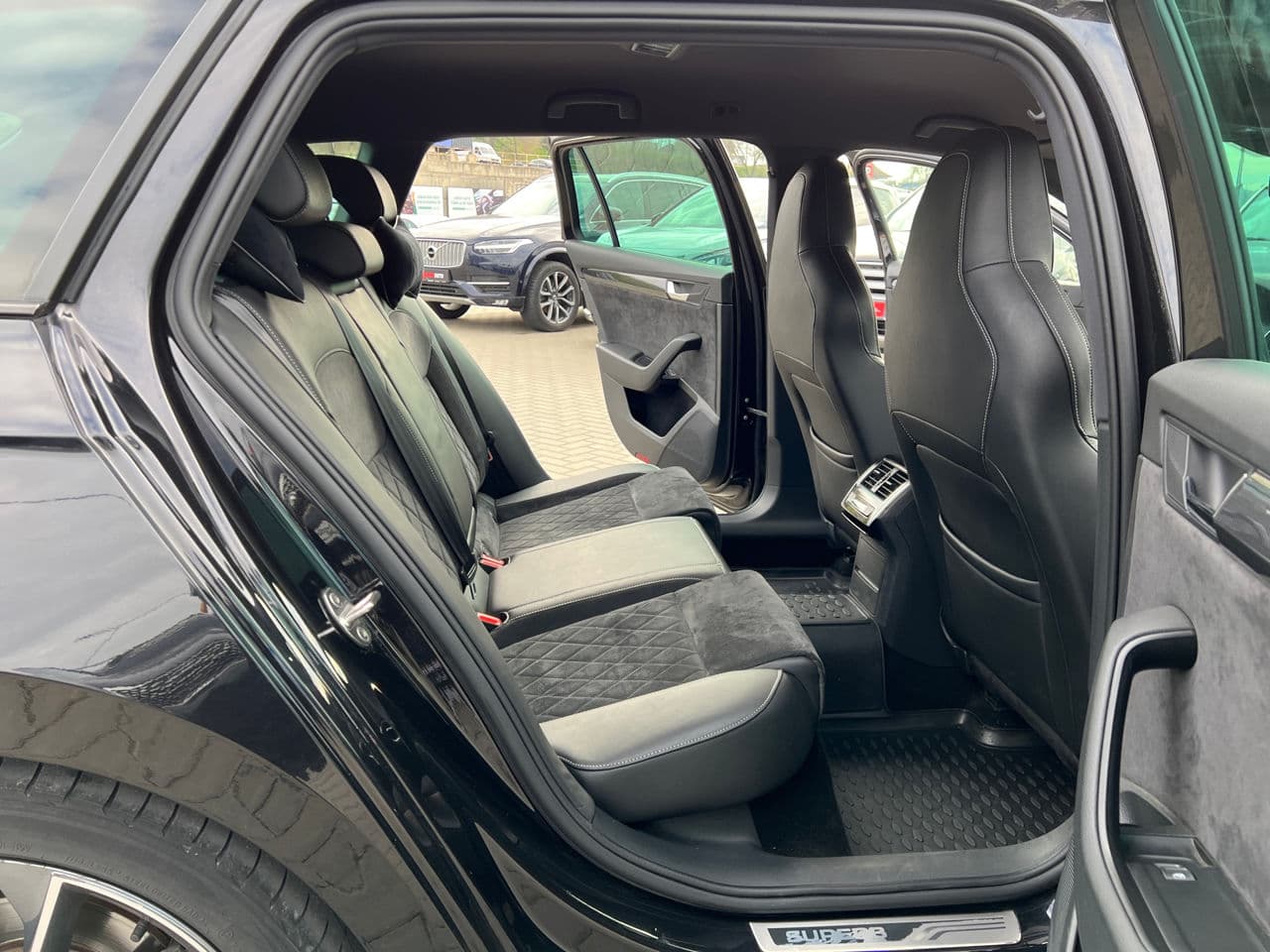 Skoda Superb 2019 — Миниатюра 14