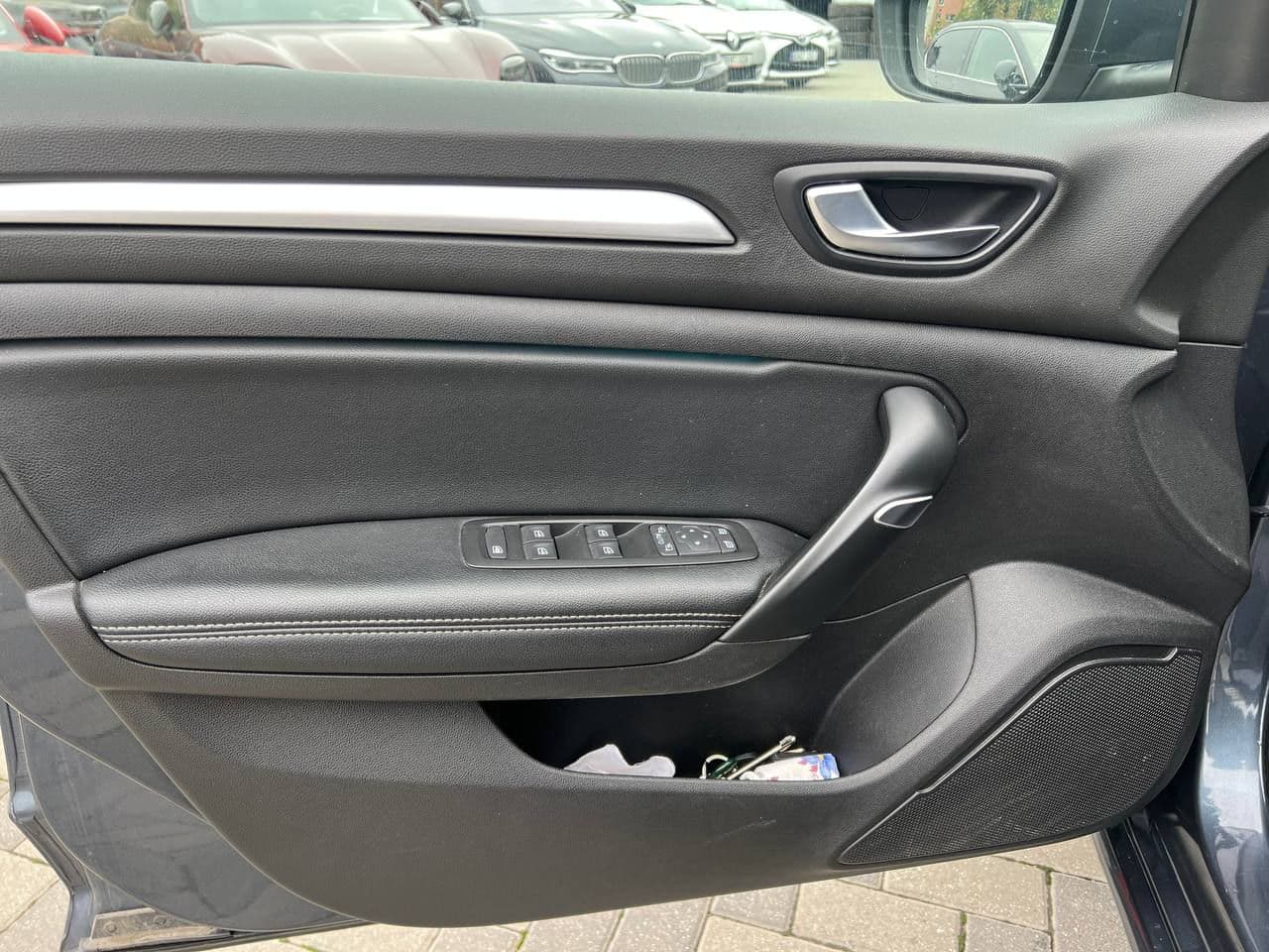 Renault Megane 2021 — Миниатюра 6