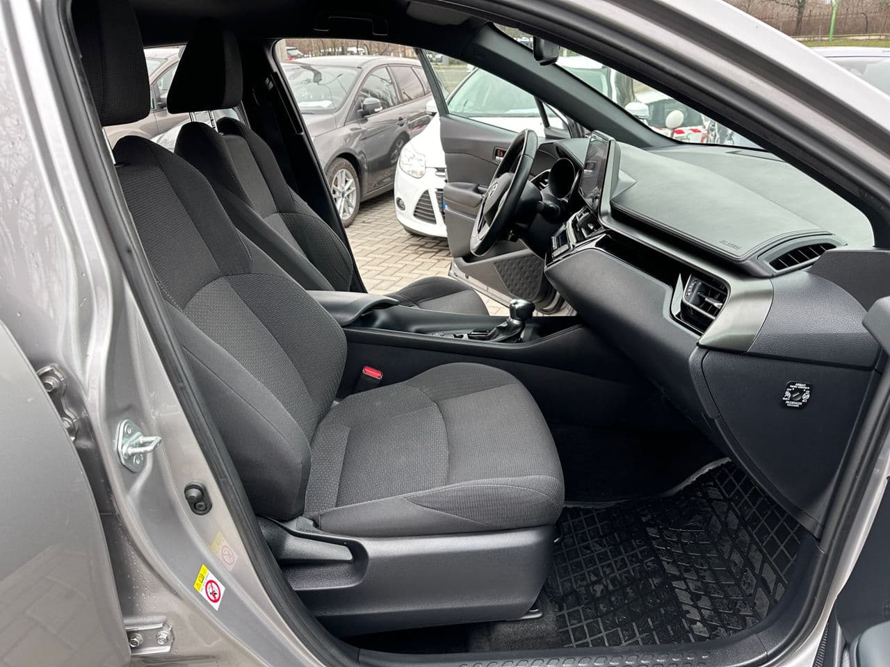 Toyota C-HR 2019 — Миниатюра 14
