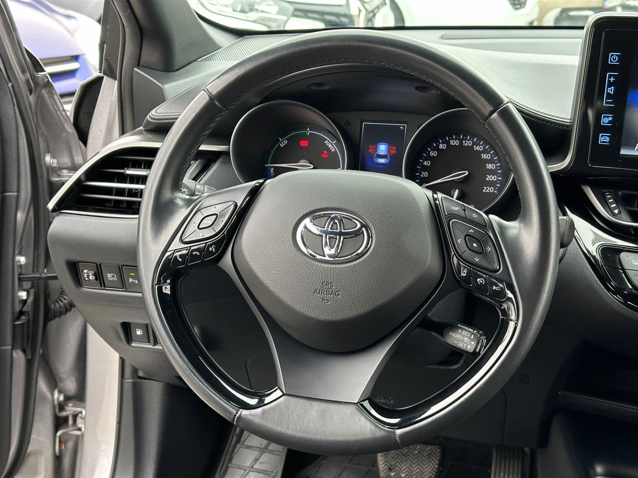Toyota C-HR 2019 — Миниатюра 7