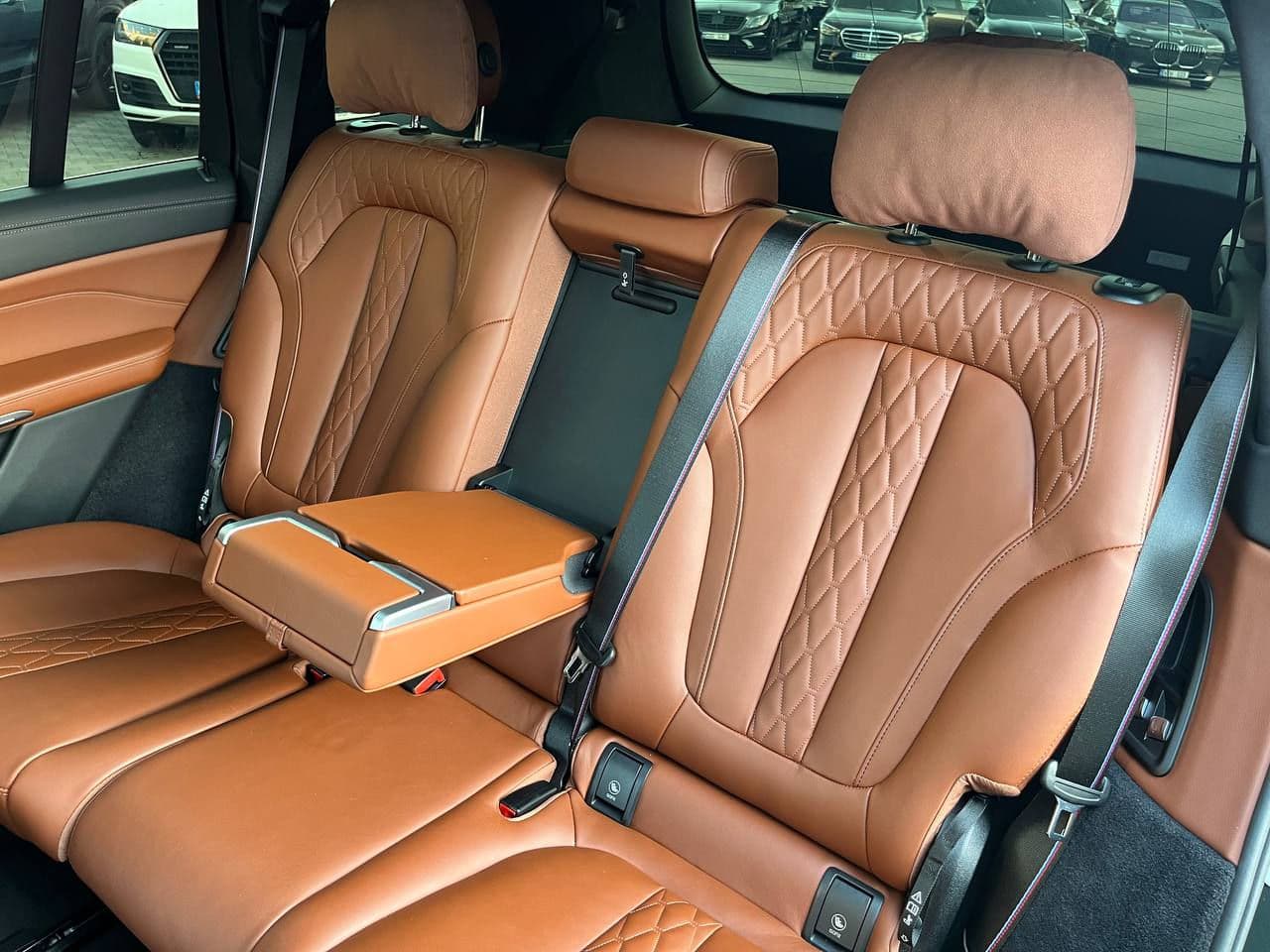BMW X7 4.0d 2023 — Миниатюра 22