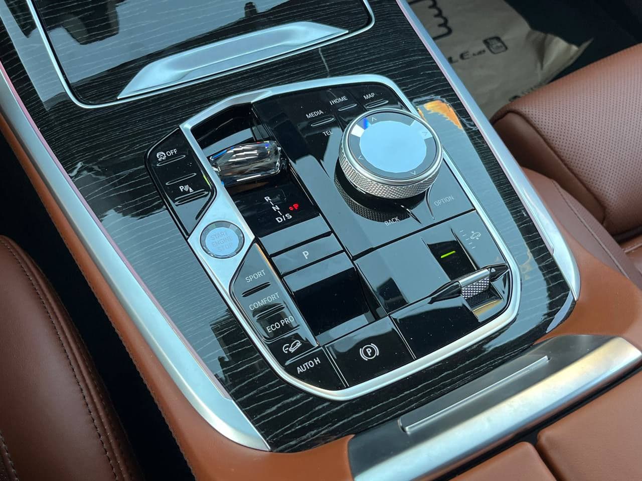 BMW X7 4.0d 2023 — Миниатюра 17