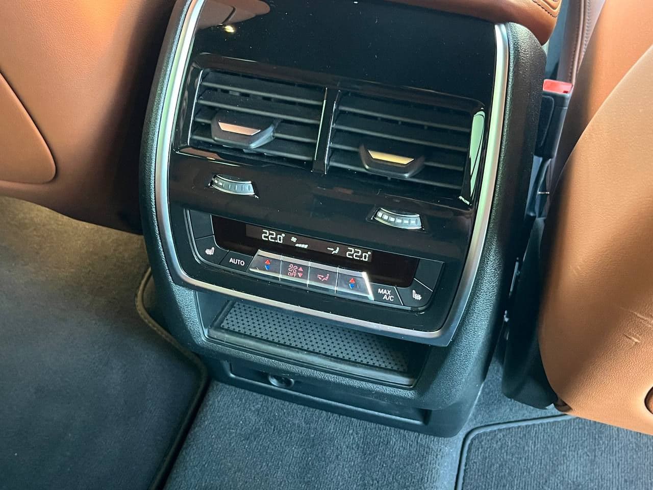 BMW X7 4.0d 2023 — Миниатюра 19