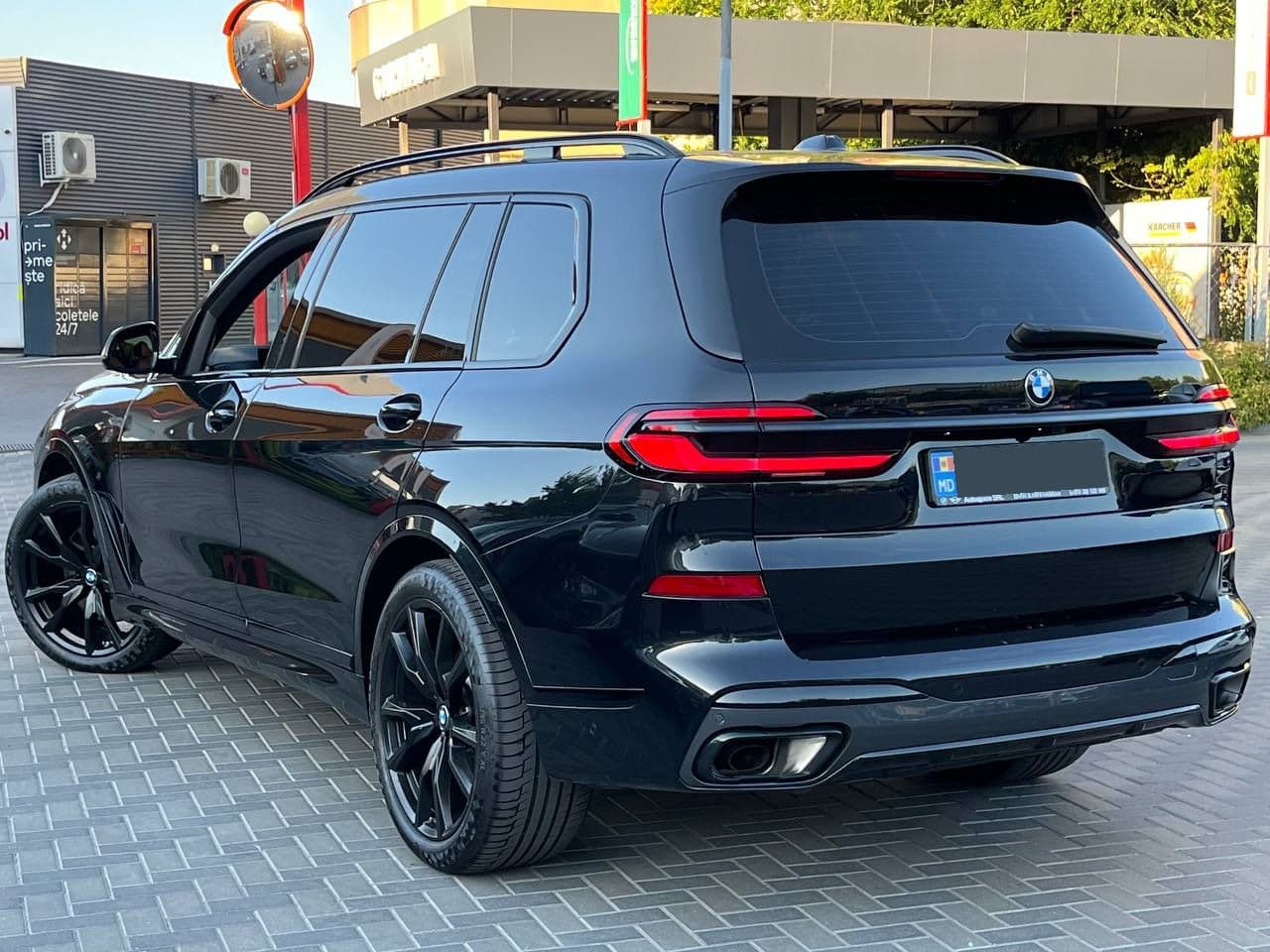 BMW X7 4.0d 2023 — Миниатюра 2