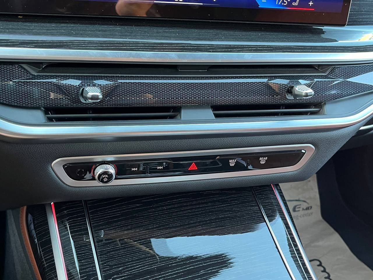 BMW X7 4.0d 2023 — Миниатюра 15