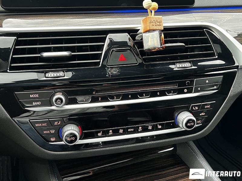 2017 BMW 540 — Miniatură 12