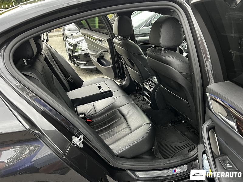 2017 BMW 540 — Miniatură 19